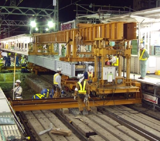鉄道用複線式桁架設機